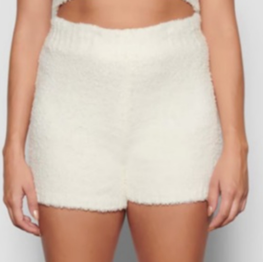 NWT SKIMS Bone White Cozy Knit Bouclé Teddy Shorts Size 4X/5X